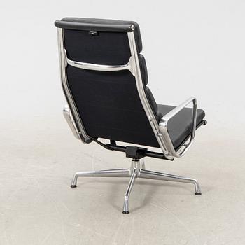 Charles and Ray Eames, stol "Soft Pad EA 222", Vitra sent 1900-tal.