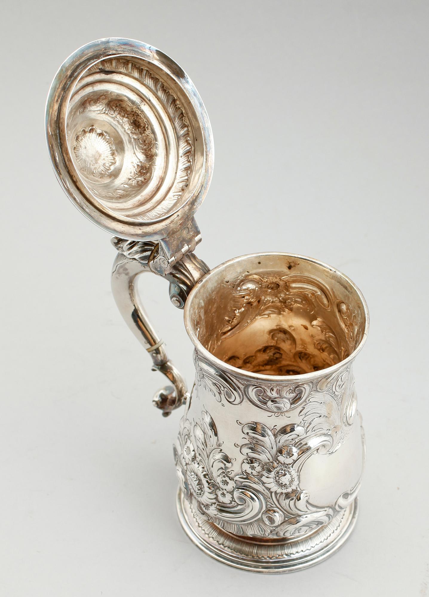 STOP, silver, Isaac Cookson, Newcastle 1748. Vikt ca 1073 g.