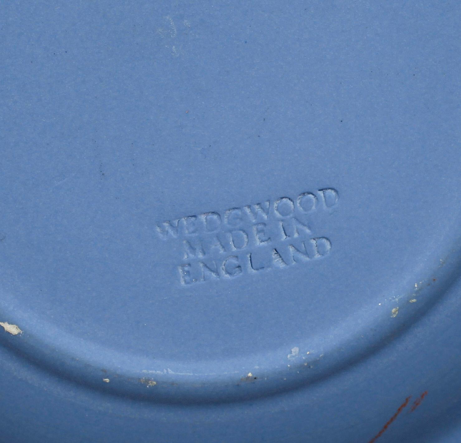 JASPERWARE, 13 delar, Wedgwood, England. 1900-talets andra hälft.