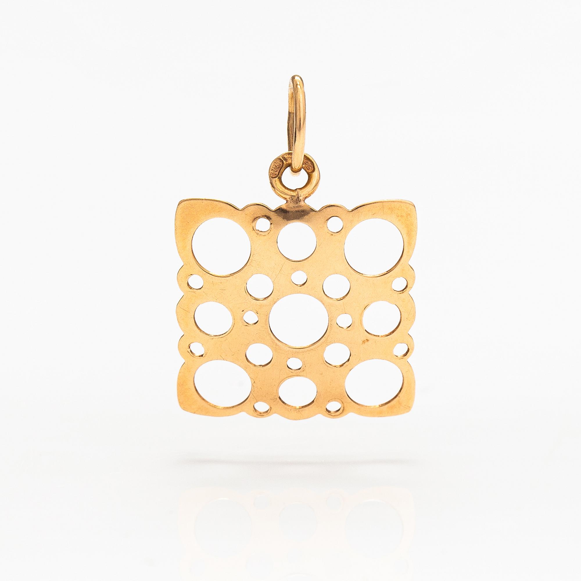 Liisa Vitali, "Pitsi", A  pendant and a pair of earrings made of 14K gold. Westerback, Helsinki.