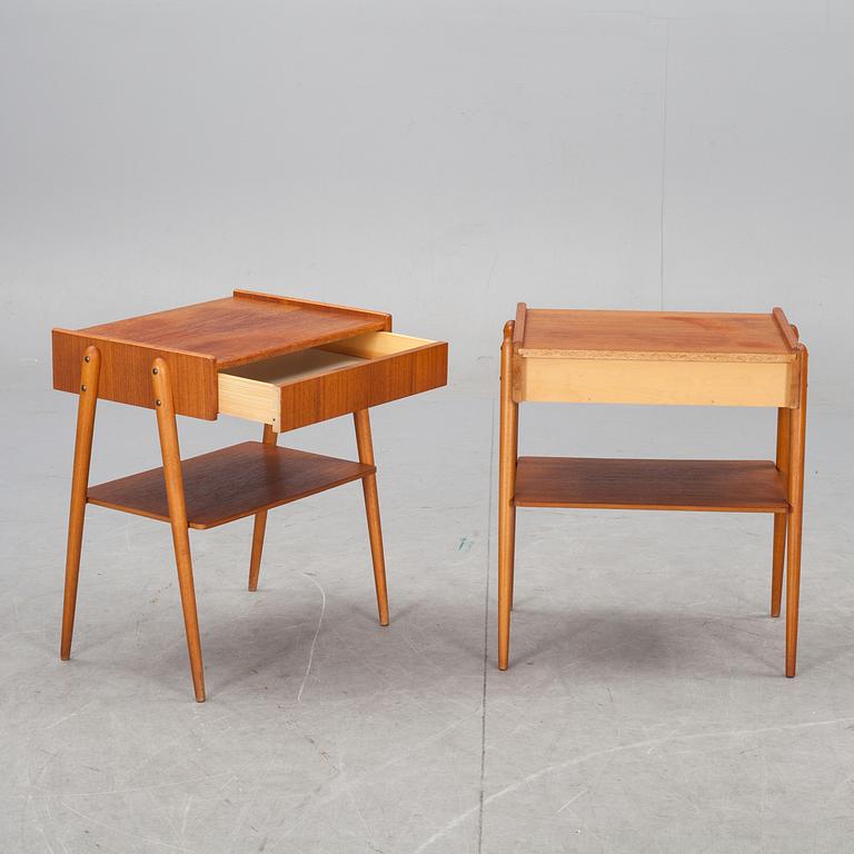 SÄNGBORD, ett par. AB Carlström & CO Möbelfabrik. 1900-talets första hälft.