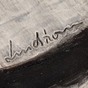 BENGT LINDSTRÖM, bemålad keramikrelief. Signerad Lindström. Numrerad 5/12.