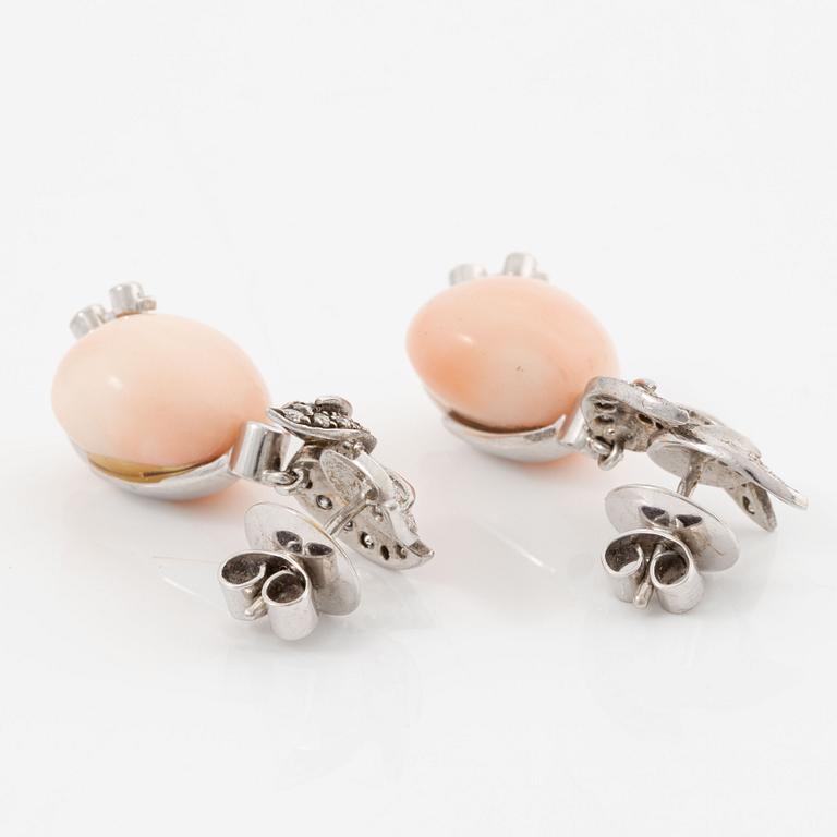 Earrings, 18K white gold with pink corals and brilliant-cut diamonds.