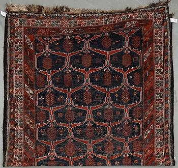 MATTA, semiantik orientalisk. Ca 362x198 cm.