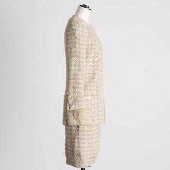 Chanel, suit, two-piece, vintage. Size Fr 36.