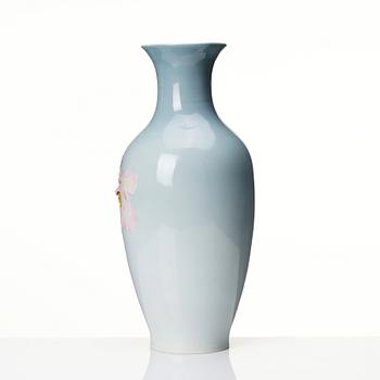 Algot Erikson, an art nouveau porcelain vase, Rörstrand ca 1900.