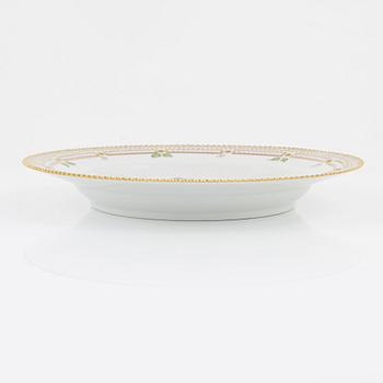 A 'Flora Danica' porcelain plate, Royal Copenhagen, Denmark, 1985-91.