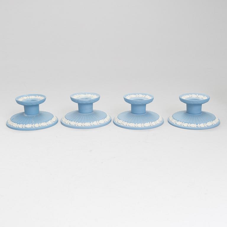 WEDGWOOD, Jasperware, 30 delar, England 1900-talets andra hälft.