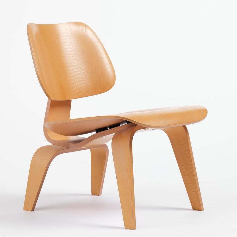 Charles & Ray Eames, a "Plywood Group LCW" easy chair, Vitra, 2015.