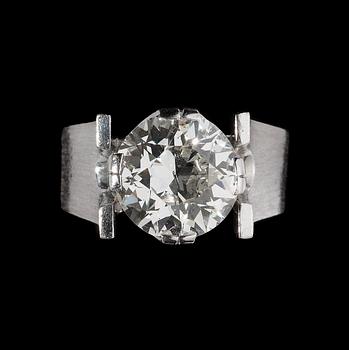 905. RING, gammalslipad diamant, 5.05 ct.