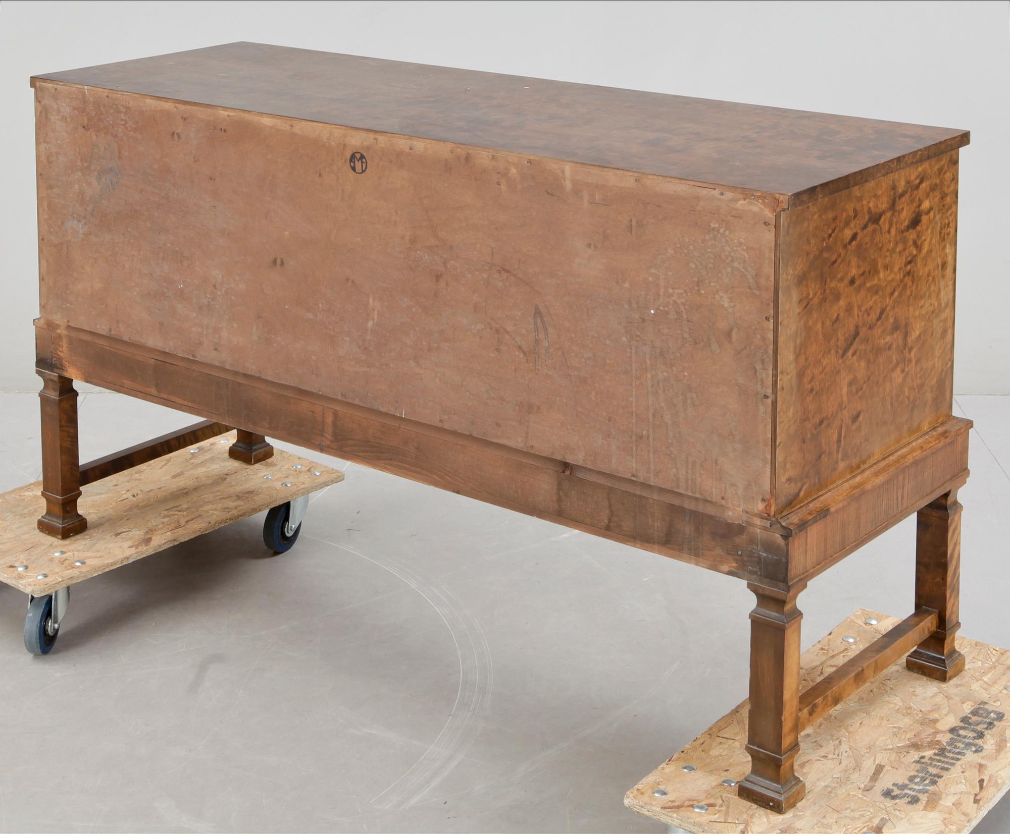 SIDEBOARD, 1930-tal.