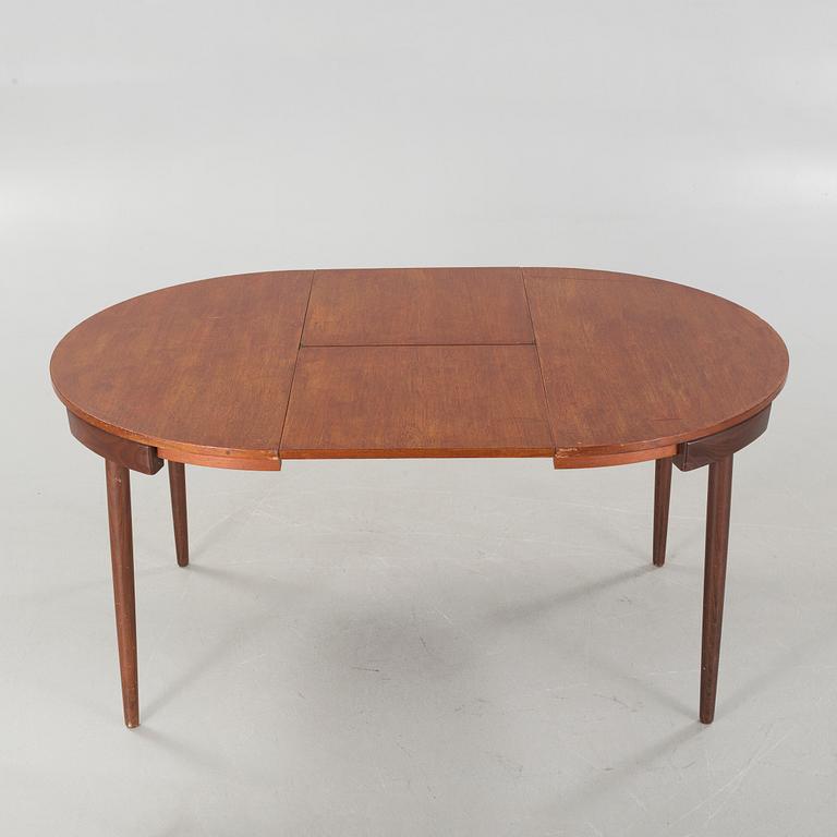 A table with five chairs, designed approx 1952 by Hans Olsen for Frem Røjle,