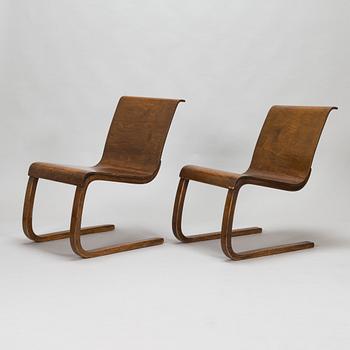 Alvar Aalto, stolar,  2 st, modell 22, O.Y. Huonekalu-ja Rakennustyötehdas A.B. 1930-tal.