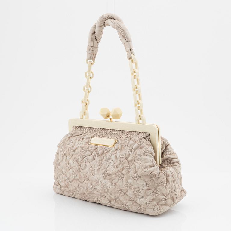 Louis Vuitton, a leather 'Cirrus' chain shoulderbag, 2007.