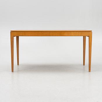Axel Larsson, a Swedish Modern dining table model 1524, SVenska Möbelfabrikerna Bodafors, 1940's.
