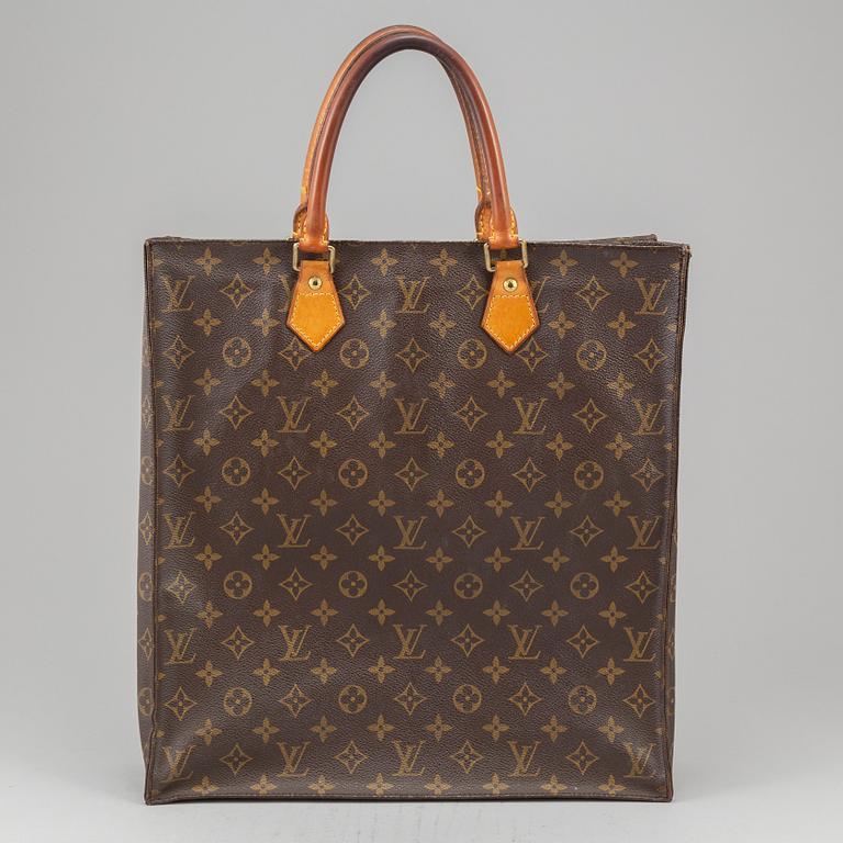 LOUIS VUITTON, a 'Sac Plât' bag.