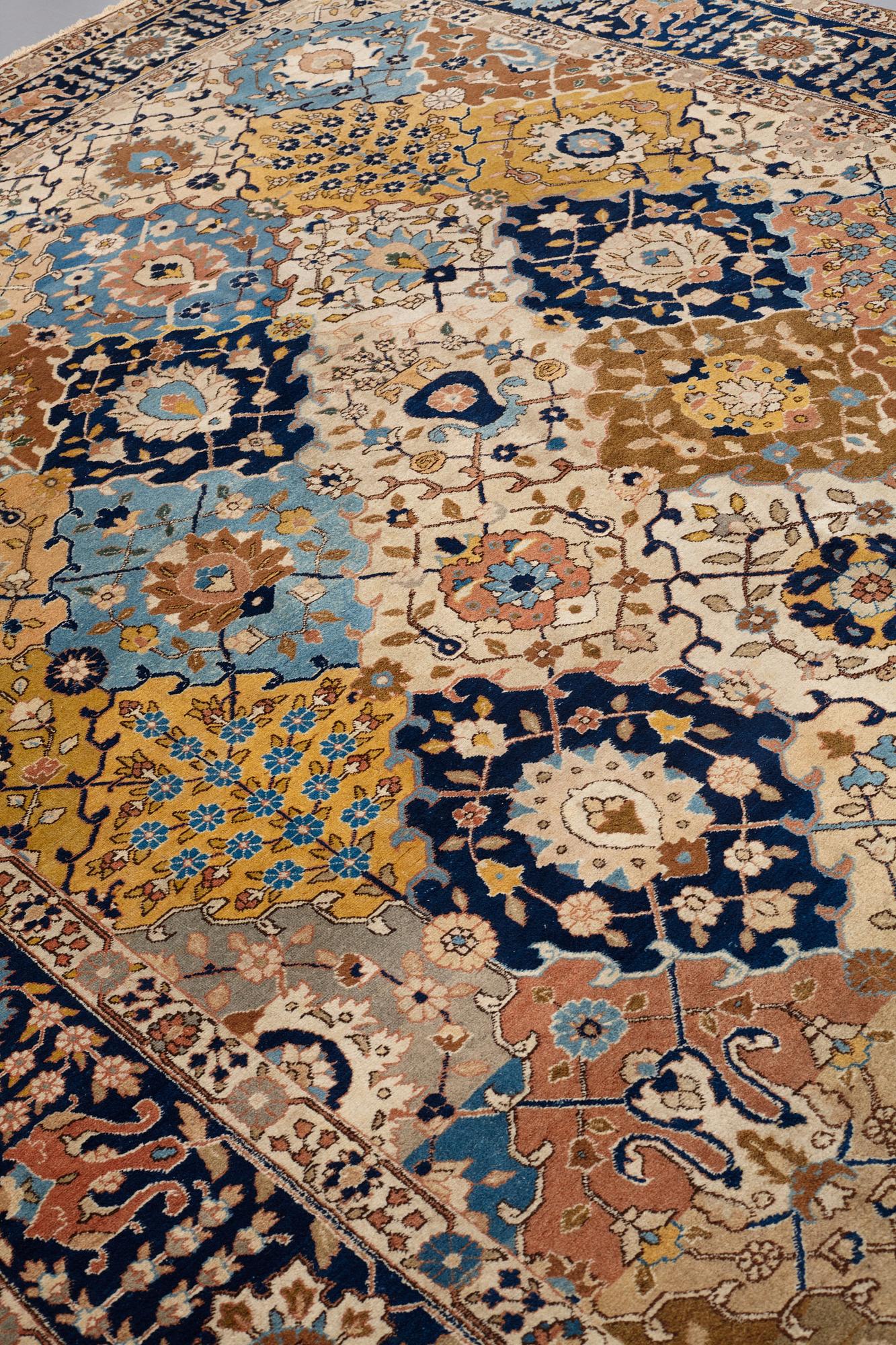 MATTA, semiantik Täbris, ca 359,5 x 281 cm.