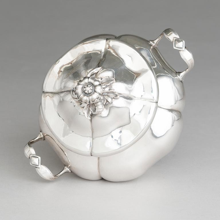 CARL SIEWERS, sockerskål, silver, S:t Petersburg 1859.