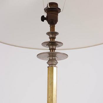 Nils Fougstedt, & Anna Petrus, golvlampa, modell 763 A, Firma Svenskt Tenn, Stockholm 1929.