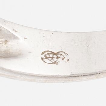 Ring 18K white gold with yellow sapphire.