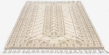 Märta Måås-Fjetterström, a 'Vita spetsporten' carpet, knotted pile in relief, c. 225 x 136 cm. signed AB MMF.
