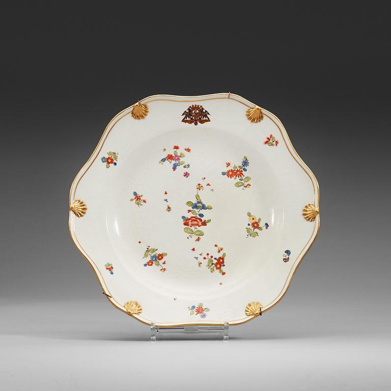 FAT, vapenporslin. Meissen, 1700-tales mitt.