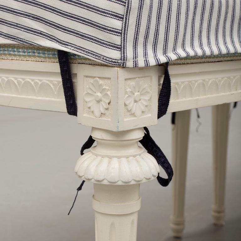 TABURETTER, ett par, gustaviansk stil, 1900-talets mitt.