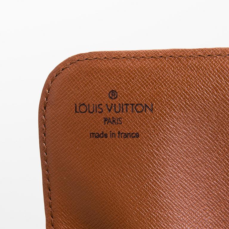 Louis Vuitton, a Monogram 'Cartouchière' bag.