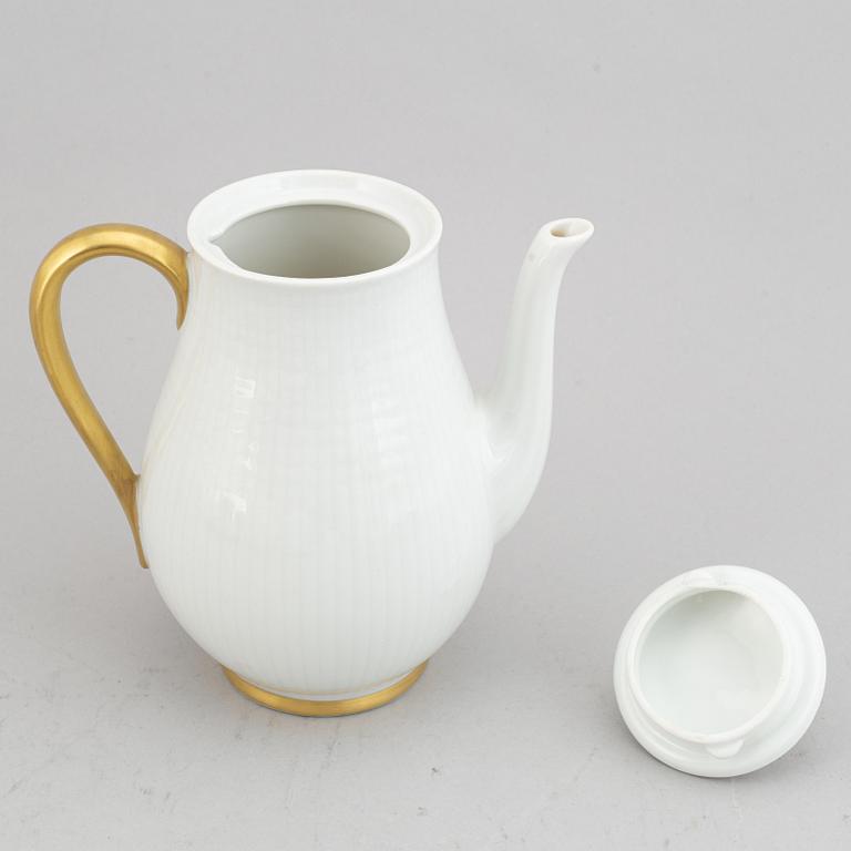 Louise Adelborg, Mat, kaffe- och teservis, Porslin, 110 delar, "Swedish Grace"/"Nationalservisen", Rörstrand.