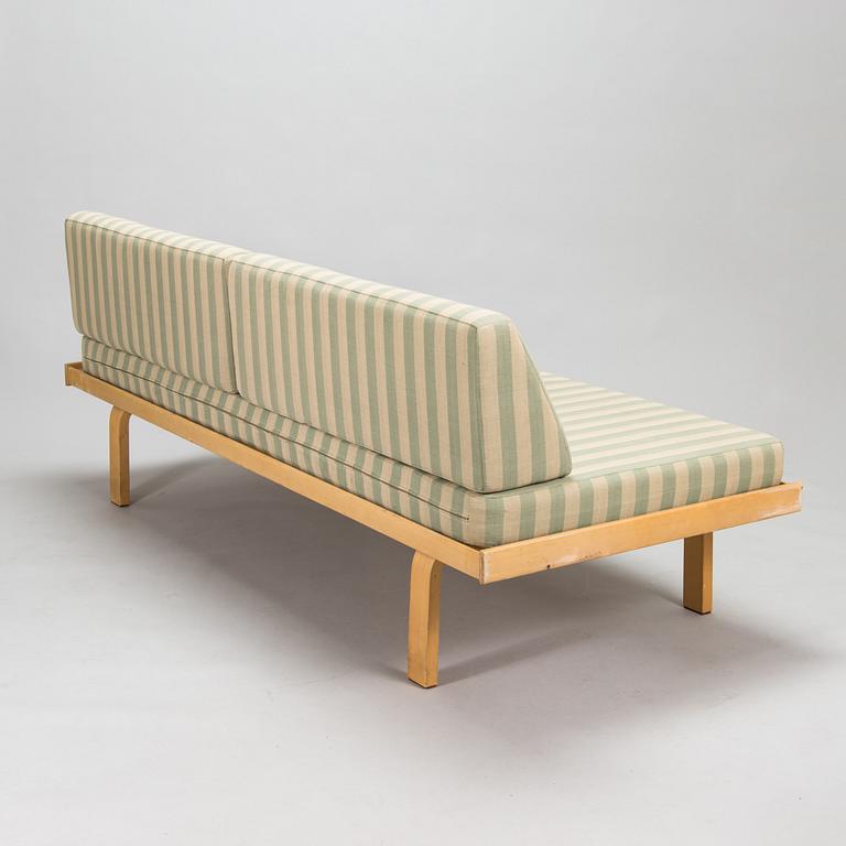 Alvar Aalto, dagbädd/säng, modell E710, Artek 1970-tal.