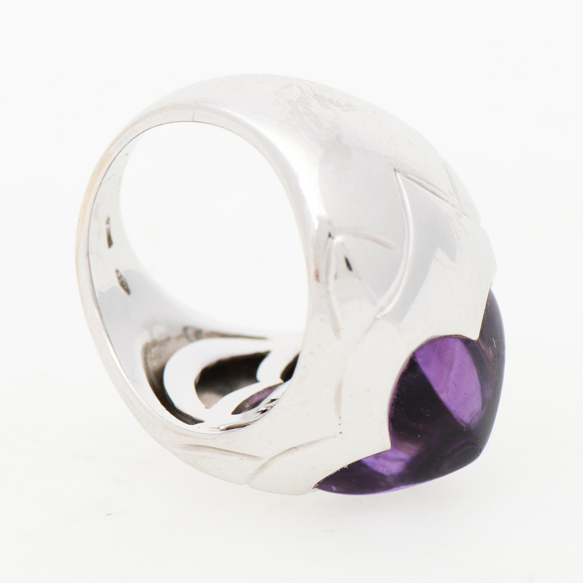 A BULGARI RING, "Pyramid", amethysr, 18K white gold.