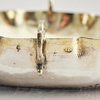 A small German parcel-gilt silver bowl (wine tasting bowl), mark of Johannes Kilian, Augsburg 1689-1692.