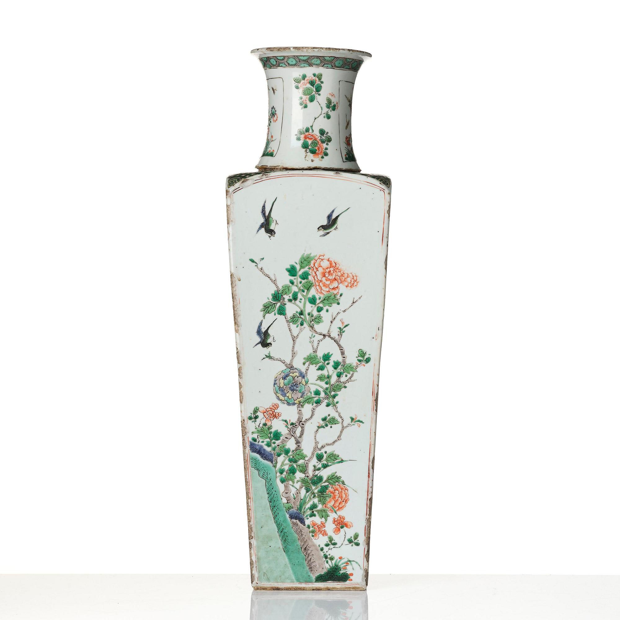 Vas, porslin. Qingdynastin, Kangxi (1662-1722).