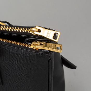 PRADA, väska, "Galleria Medium", 2018.