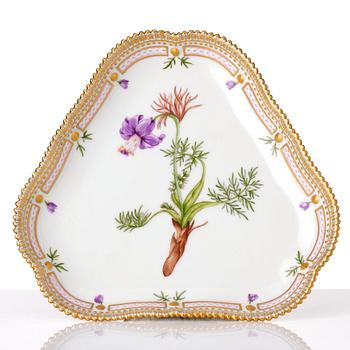 Kakfat, porslin. Royal Copenhagen, "Flora Danica", Danmark, 1900-tal.