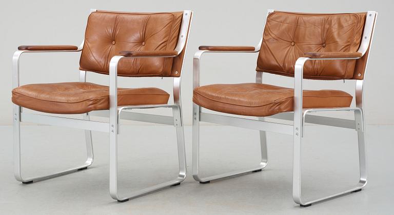 KARMSTOLAR, ett par, "Mondo", Karl-Erik Ekselius, JOC, Vetlanda, 1960/70-tal.