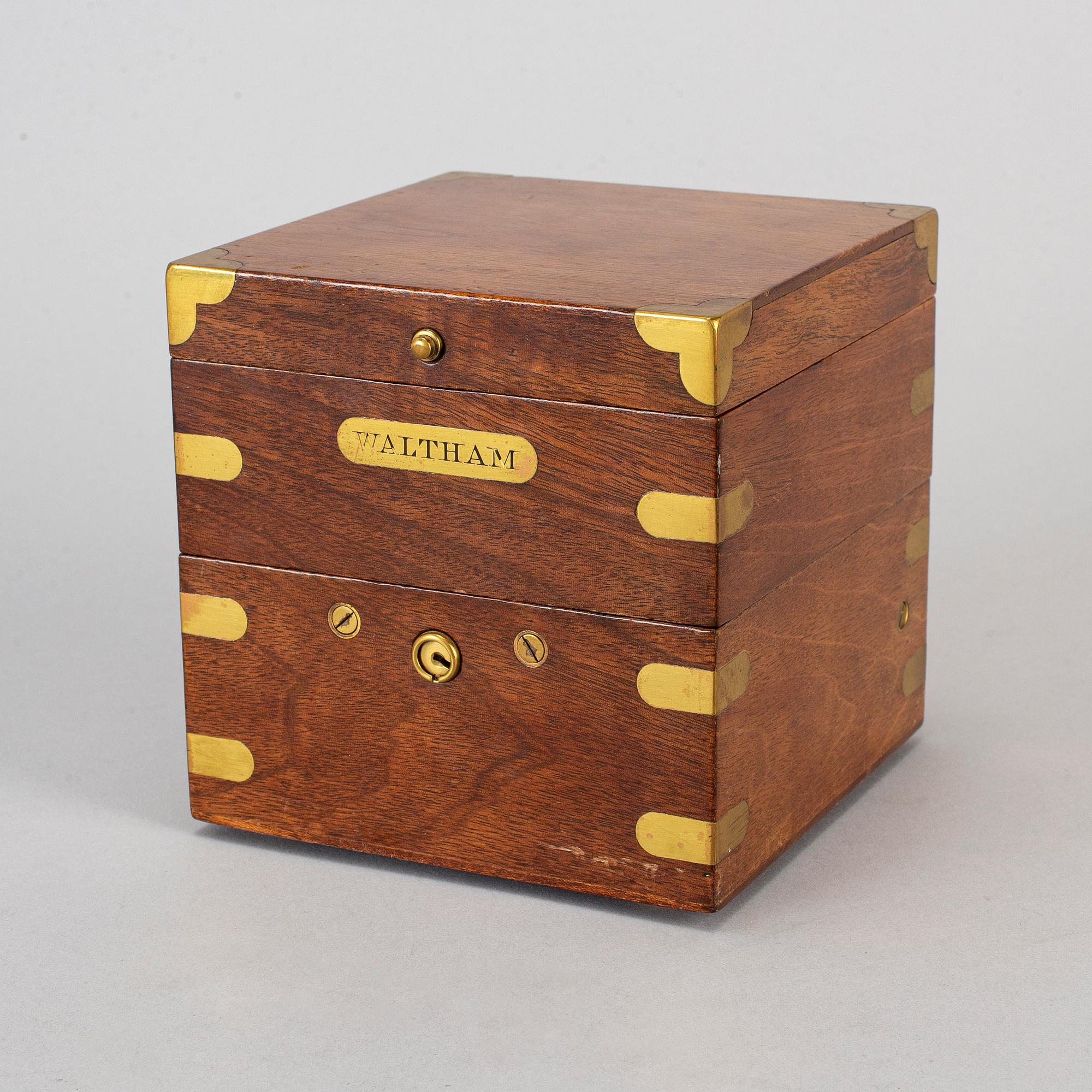 A Waltham 8 day marine chronometer deck clock, USA, early 20th Century.