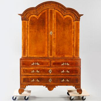 A rococo cabinet from the 18th century.