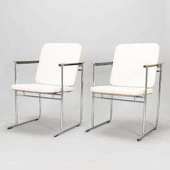 Yrjö Kukkapuro, A pair of  'Skaala 474' armchairs, Avarte, late 20th century.