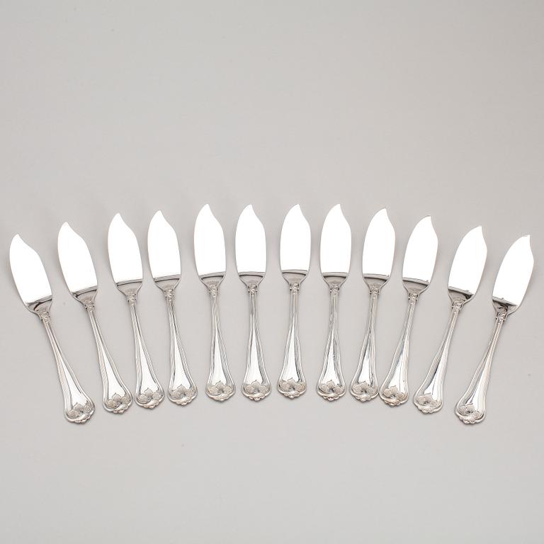 FISKBESTICK, 24 del, silver, sachsisk modell, svenska kontrollstämplar. Vikt ca 1280 gram.