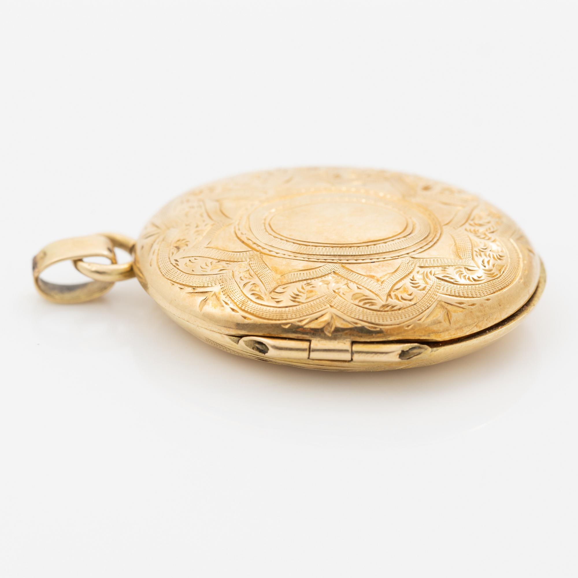 Pendant, locket, 18K gold.