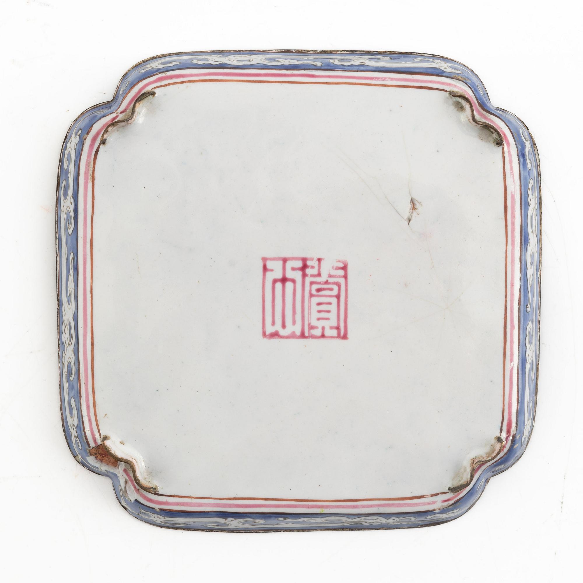A Chinese enamel on copper coaster, Qing dynasty, around 1800.