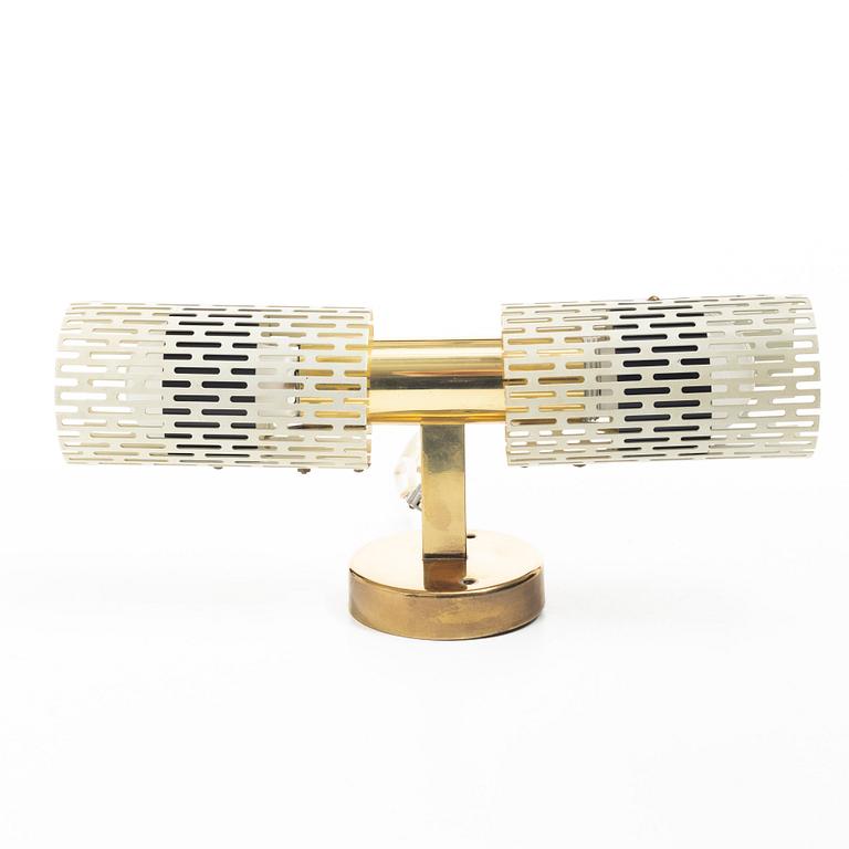 Harald Notini, A wall lamp, model 8820, Arvid Böhlmarks Lampfabrik, Stockholm, 1950s.
