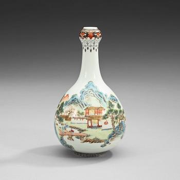 1659. A famille rose vase, China, presumably Republic, 20th Century, with Qianlong four character mark.