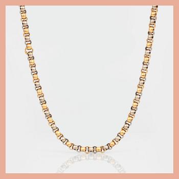 HALSBAND, 2 st, 18K tvåfärgat guld. Total vikt ca 146 g.