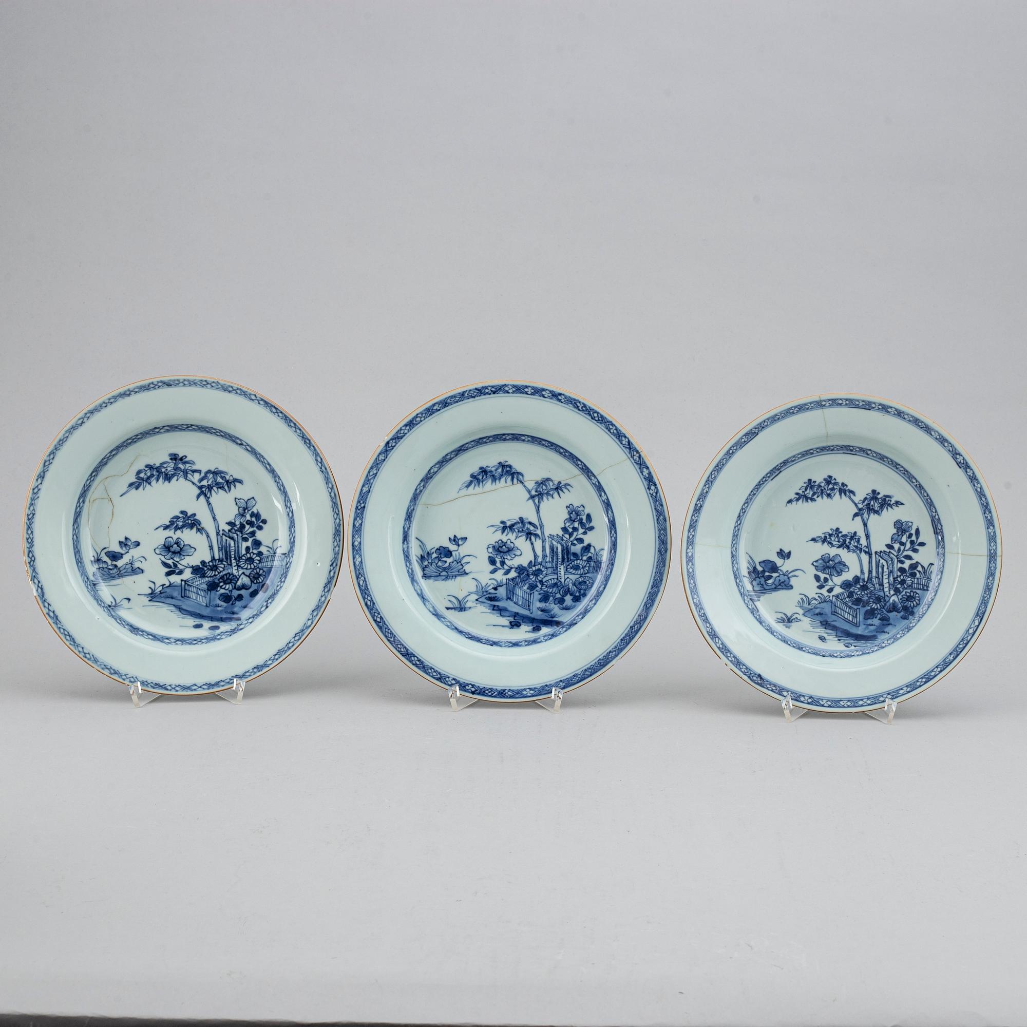 Four blue and white plates, Qing dynasty, Qianlong (1736-95).