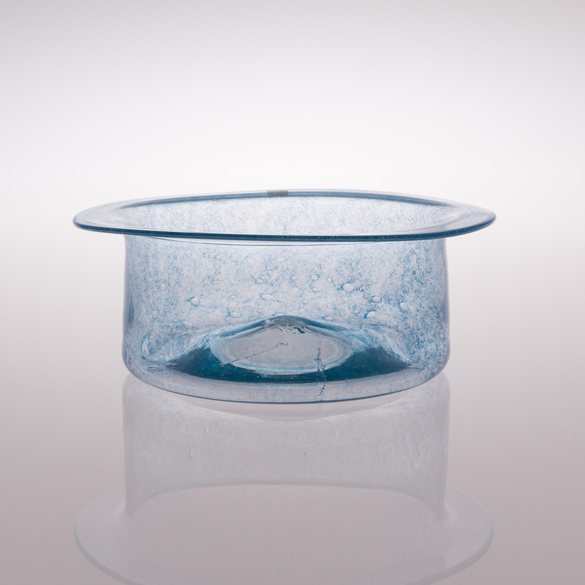 a glass bowl, Hans-Christian Wagner for Björkshult, 1960s/1970s.