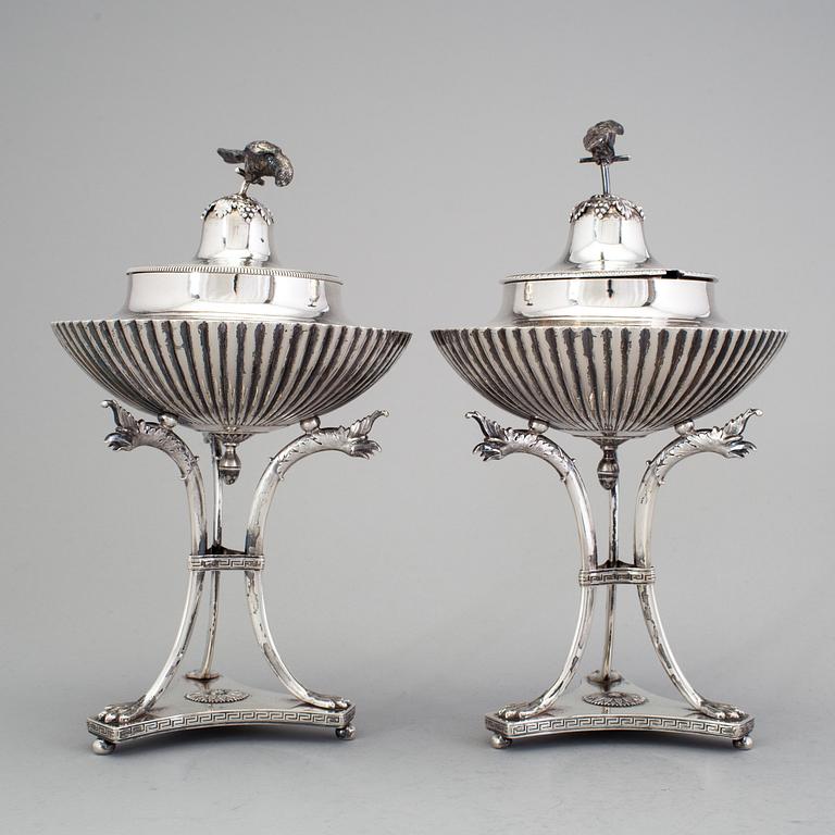 A pair of Swedish 19th century silver sugar-bowls, mark of Adolf Zethelius, Stockholm 1818.