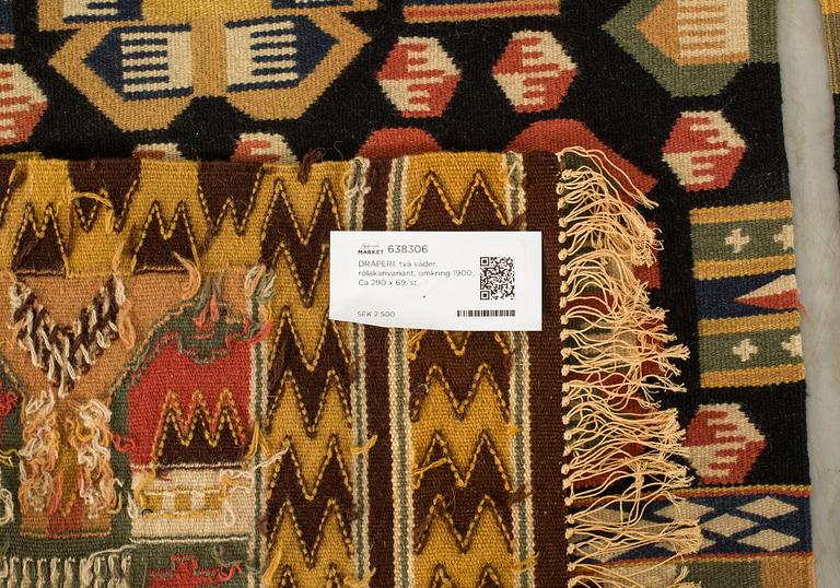 DRAPERI, två våder, rölakanvariant, omkring 1900. Ca 290 x 69/st.