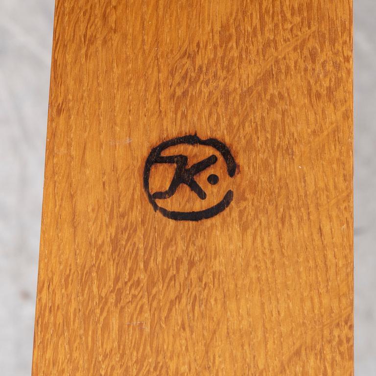 A 'Pilaster' shelf by John Kandell for Källemo, designed 1989.